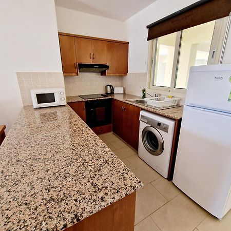 C5 Vanessa Poolside Apartment بييا المظهر الخارجي الصورة