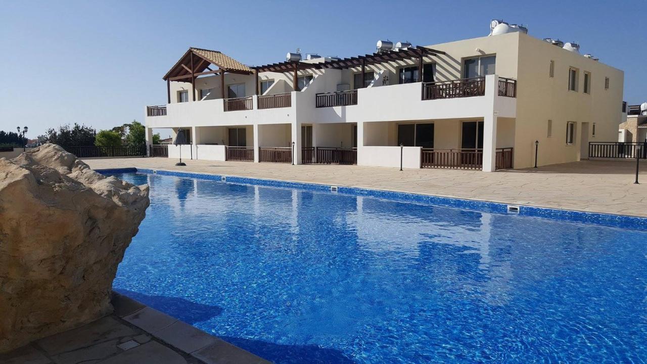 C5 Vanessa Poolside Apartment بييا المظهر الخارجي الصورة